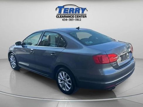 Used 2013 Volkswagen Jetta SE image 4