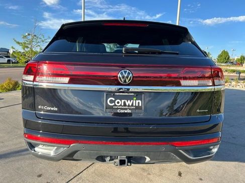 Used 2025 Volkswagen Atlas Cross Sport SE AWD/4WD image 7