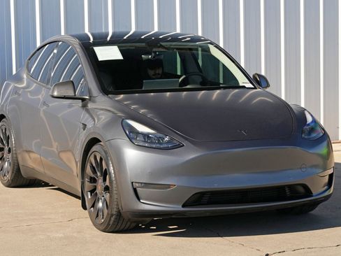 Used 2022 Tesla Model Y Performance image 55