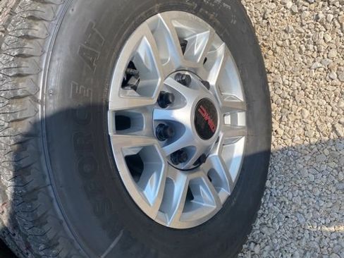 New 2026 GMC Sierra 2500 Pro w/ Convenience Package image 10