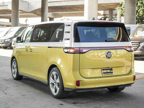 New 2025 Volkswagen ID. Buzz Pro S Plus AWD/4WD image 8