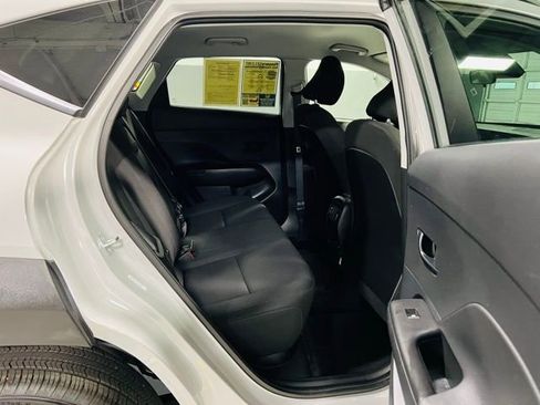 Used 2025 Hyundai Kona SEL image 30