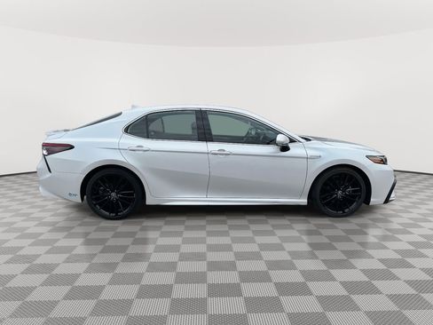 Used 2021 Toyota Camry XSE w/ Navigation Upgrade Package image 8