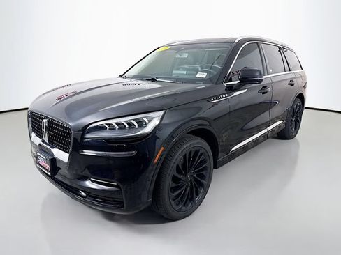 Used 2022 Lincoln Aviator Reserve w/ Equipment Group 201A AWD/4WD image 3
