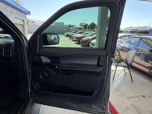 Used 2021 Ford Expedition Max Limited AWD/4WD image 13
