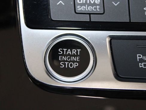 Used 2023 Audi Q7 3.0T Premium Plus image 45