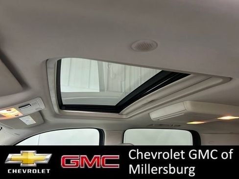 Used 2008 GMC Yukon XL SLT w/ SLT Preferred Equipment Group AWD/4WD image 20