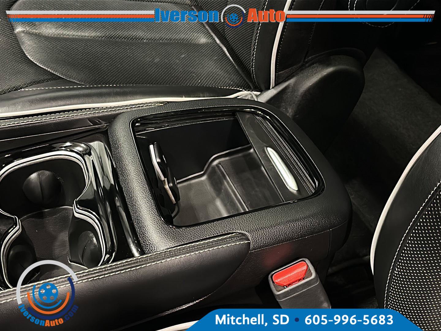 Used 2025 Chrysler Pacifica Limited FWD image 23