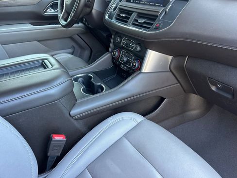 Used 2024 Chevrolet Suburban LT AWD/4WD image 21