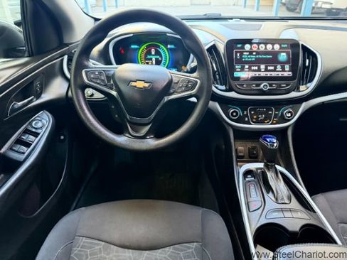 Used 2018 Chevrolet Volt LT image 13