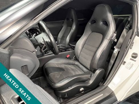 Used 2016 Nissan GT-R Premium image 3