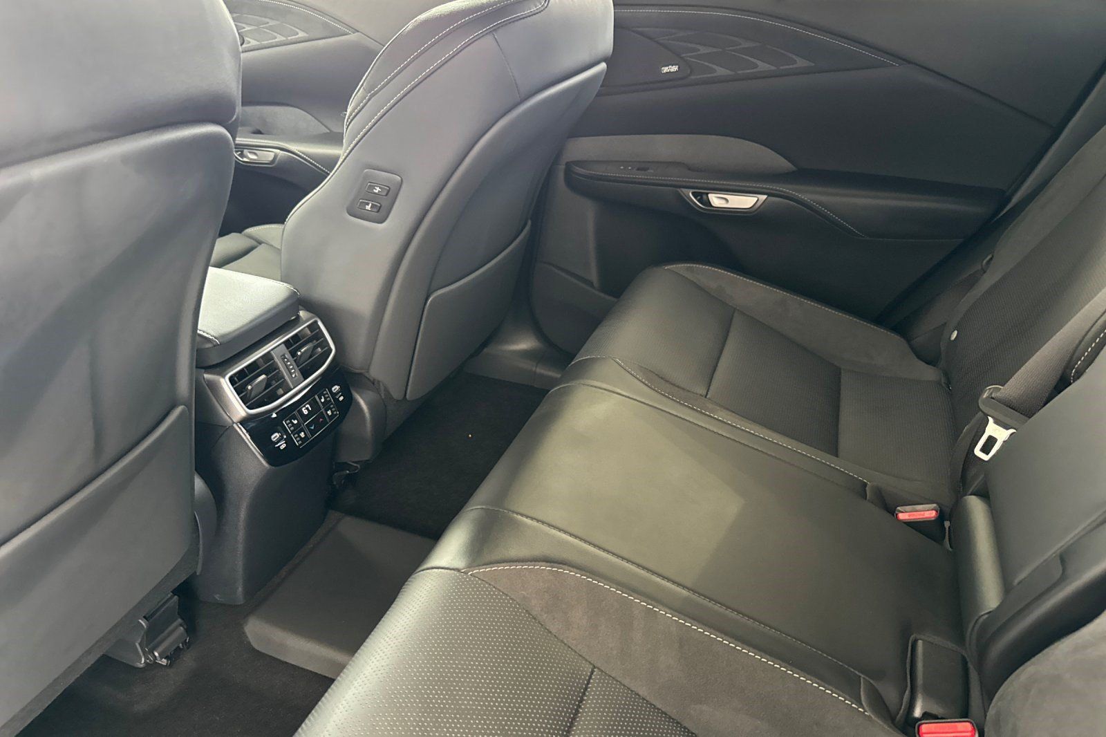 Certified 2026 Lexus RX 450h AWD w/ Convenience Package image 15