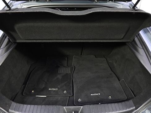 Used 2020 MAZDA MAZDA3 Hatchback w/ Premium Package image 19