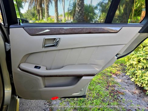 Used 2011 Mercedes-Benz E 350 4MATIC Wagon image 56
