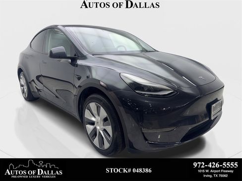 Used 2024 Tesla Model Y Long Range image 1