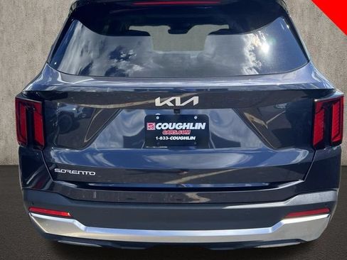 Used 2025 Kia Sorento SX FWD image 5
