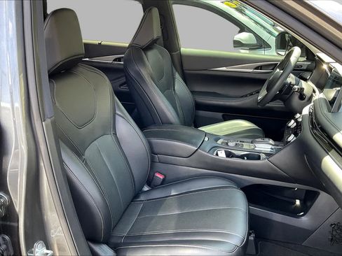 Used 2023 INFINITI QX60 Luxe w/ Cargo Package FWD image 8
