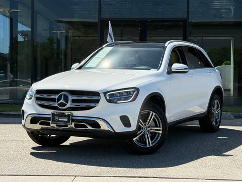 Used 2021 Mercedes-Benz GLC 300 image 2