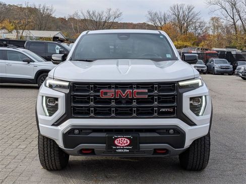 Used 2023 GMC Canyon AT4 w/ AT4 Premium Package image 9