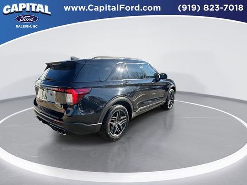 Certified 2025 Ford Explorer ST image 8