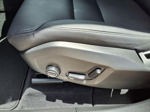 Certified 2024 Volvo XC60 B5 Plus AWD/4WD image 22