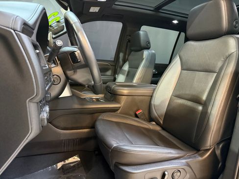 Used 2022 Chevrolet Tahoe LT w/ LT Signature Package image 5