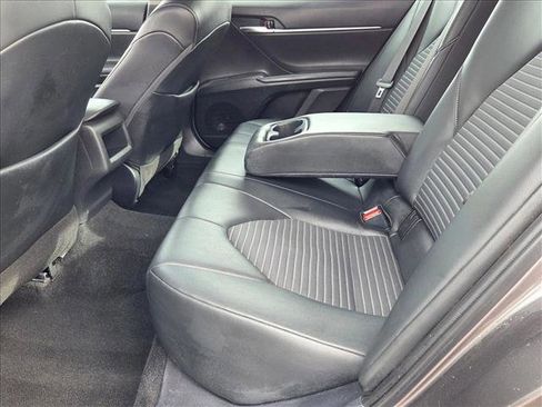 Used 2023 Toyota Camry SE image 18