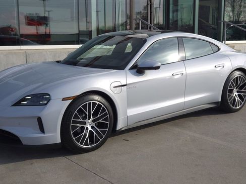 New 2025 Porsche Taycan image 1