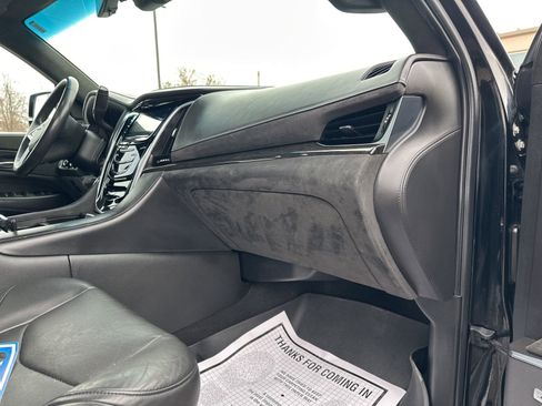 Used 2020 Cadillac Escalade ESV Platinum image 43