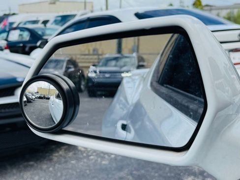 Used 2019 Chevrolet Camaro SS image 16