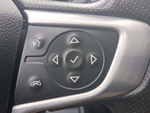 Used 2022 GMC Terrain SLE image 21