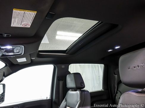 Used 2022 GMC Sierra 2500 AT4 w/ AT4 Preferred Package image 13