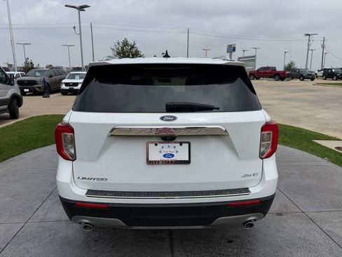 Used 2024 Ford Explorer Limited AWD/4WD image 5