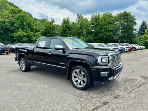 Used 2018 GMC Sierra 1500 Denali w/ Denali Ultimate Package AWD/4WD image 8