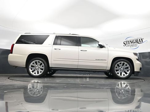 Used 2015 Chevrolet Suburban LTZ RWD image 24