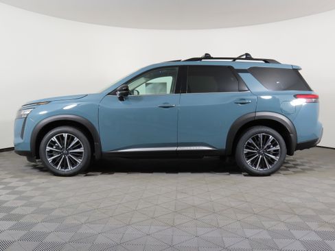 New 2026 Nissan Pathfinder Platinum image 15