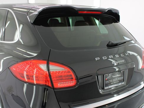 Used 2012 Porsche Cayenne image 20