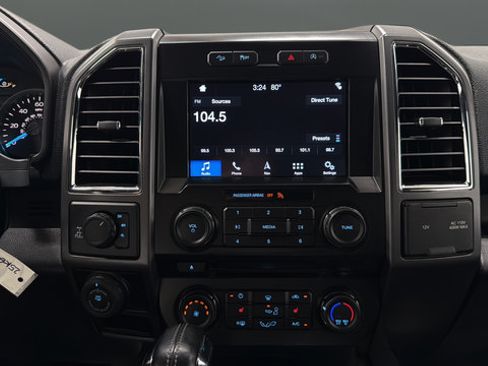 Used 2016 Ford F150 XLT w/ Equipment Group 302A Luxury AWD/4WD image 13