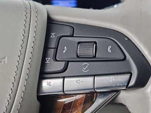 Used 2023 Cadillac Escalade Sport Platinum AWD/4WD image 32