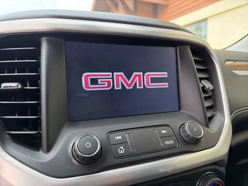 Used 2021 GMC Acadia SLE FWD image 39