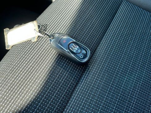 Used 2025 Buick Envista Preferred FWD image 21
