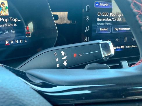 Certified 2025 Chevrolet Equinox RS w/ Safety and Technology Package image 43