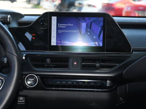 Used 2023 Lexus UX 250h FWD w/ Accessory Package (Z1) image 17