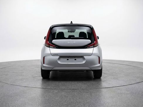 Used 2025 Kia Soul LX w/ LX Technology Package image 7