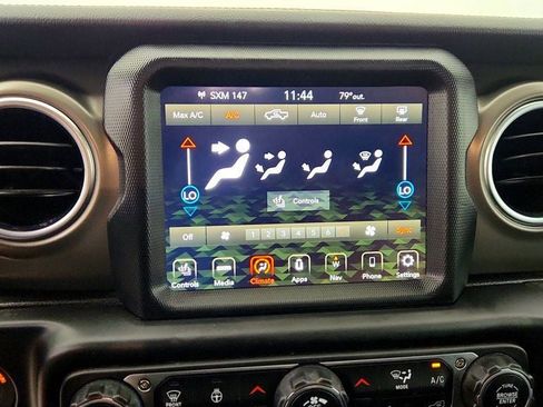 Used 2022 Jeep Gladiator Rubicon w/ LED Lighting Group AWD/4WD image 18