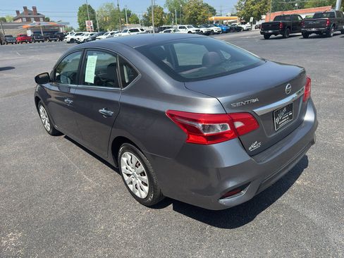 Used 2018 Nissan Sentra S image 7
