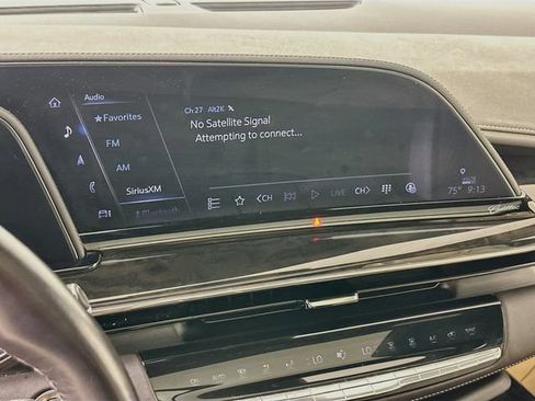 Certified 2024 Cadillac Escalade Premium Luxury w/ Performance Package AWD/4WD image 16