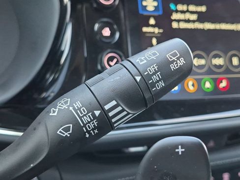 Used 2023 Buick Envision Avenir AWD/4WD image 22