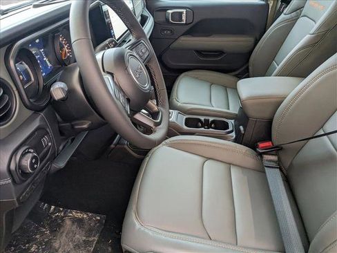 New 2026 Jeep Gladiator Mojave image 4