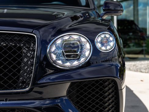 Certified 2024 Bentley Bentayga image 11